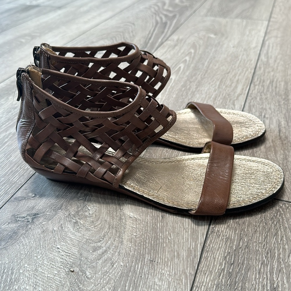 Ann Taylor Loft Sandals 🩴 - Picture 4 of 7